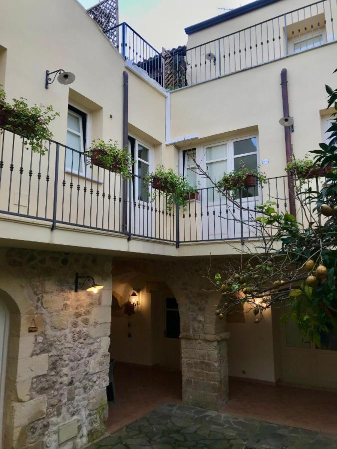Domo Antiga Guest Rooms Sorso Buitenkant foto